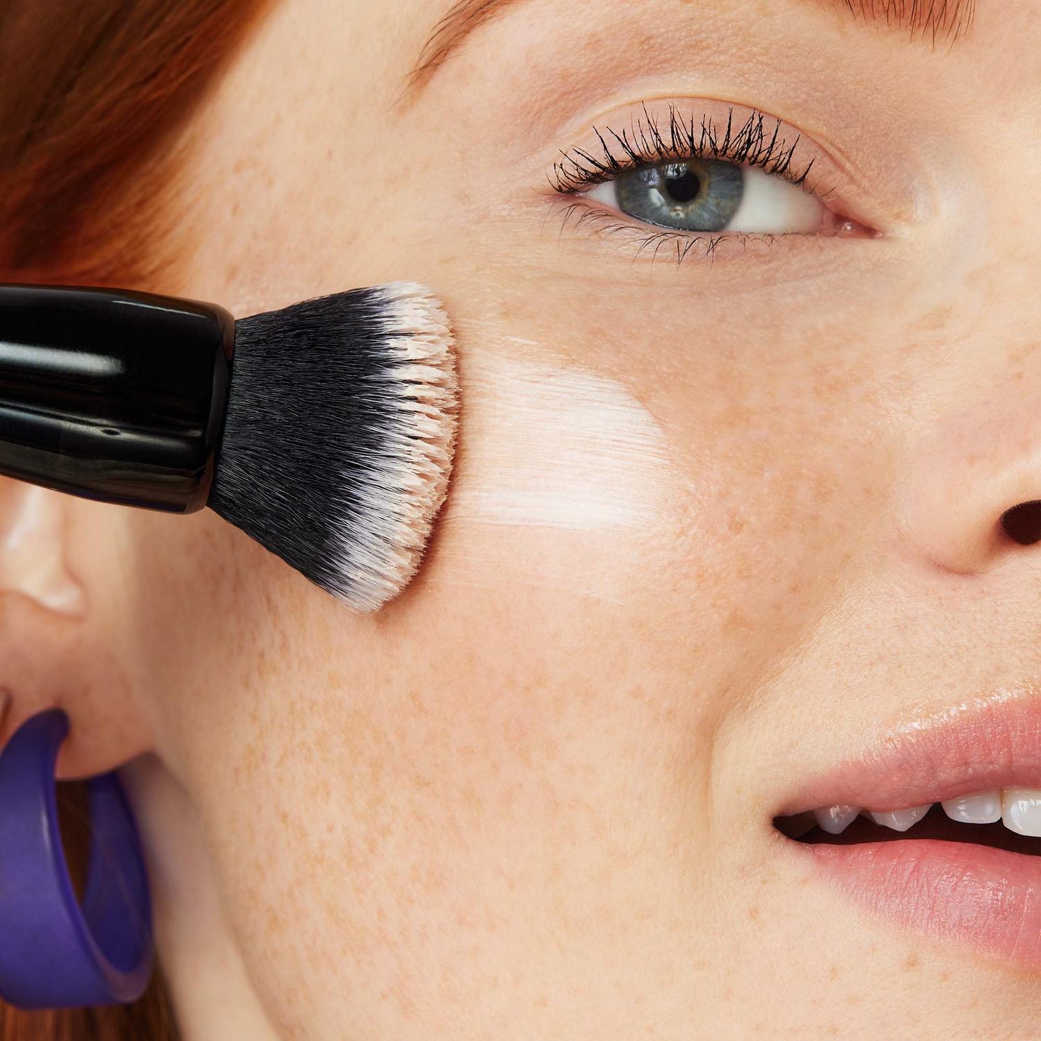 E.L.F. PUTTY PRIMER BRUSH & APPLICATOR (HERRAMIENTA DE MAQUILLAJE DE DOBLE PUNTA Y BROCHA DE MAQUILLAJE)